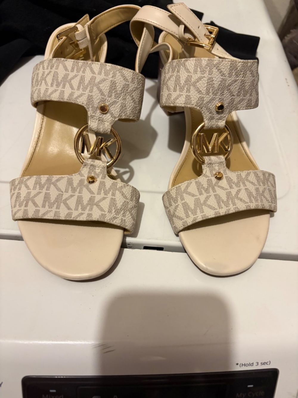 MK high heels - Picture 2 of 2